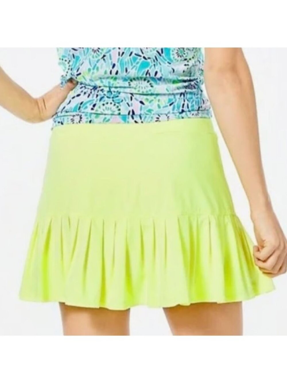 Lilly Pulitzer Luxletic Taye Skort Women's Size Small in Neon Yellow UPF 50+